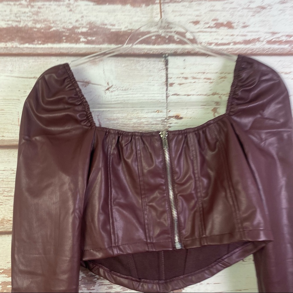 Fashion Nova No bad angles pu top burgundy - Picture 12 of 16